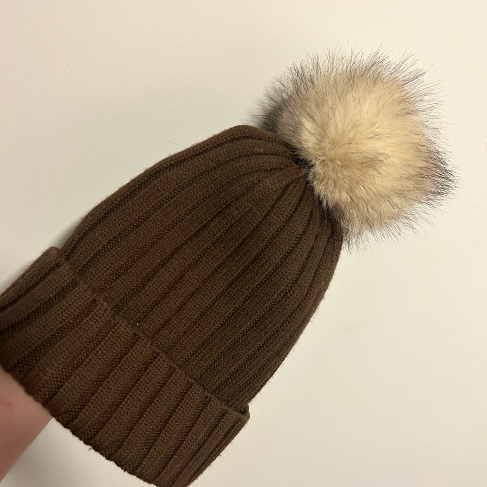 Aritzia Brown Ribbed Knit Beanie with Faux Fur Pom